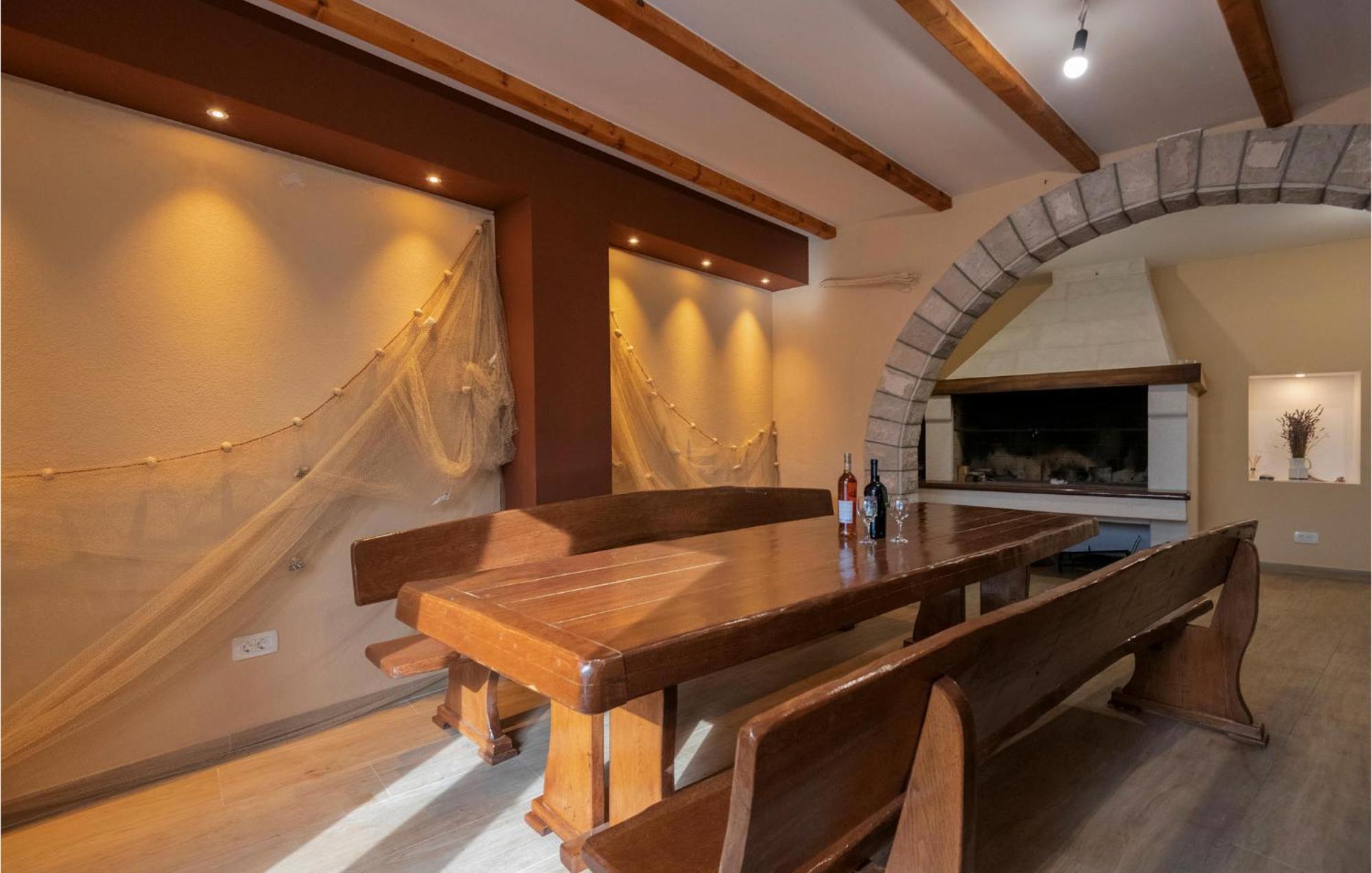 Amazing Apartment In Medici With Kitchen Kutlesa ภายนอก รูปภาพ