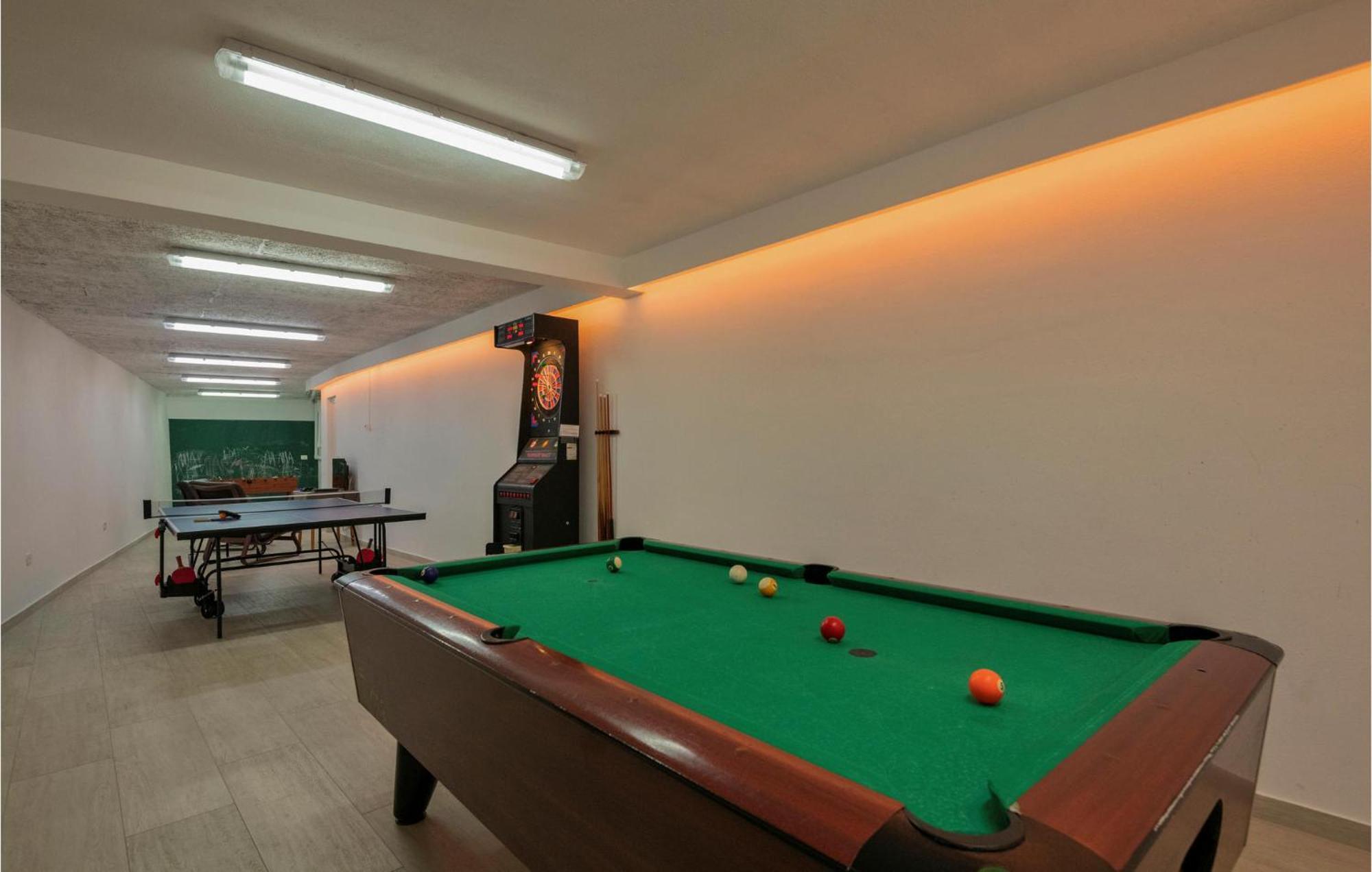 Amazing Apartment In Medici With Kitchen Kutlesa ภายนอก รูปภาพ